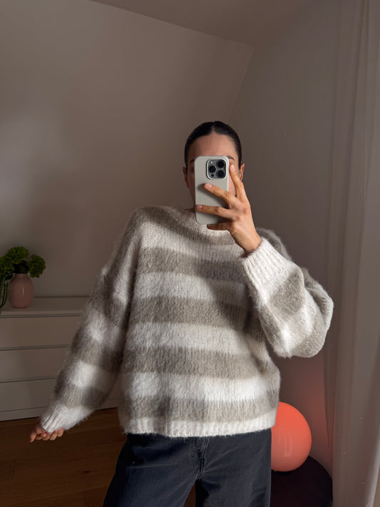 PULLOVER